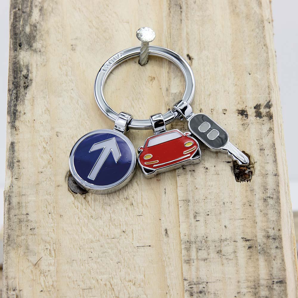 TROIKA Keyring with 3 Charms ON THE ROAD