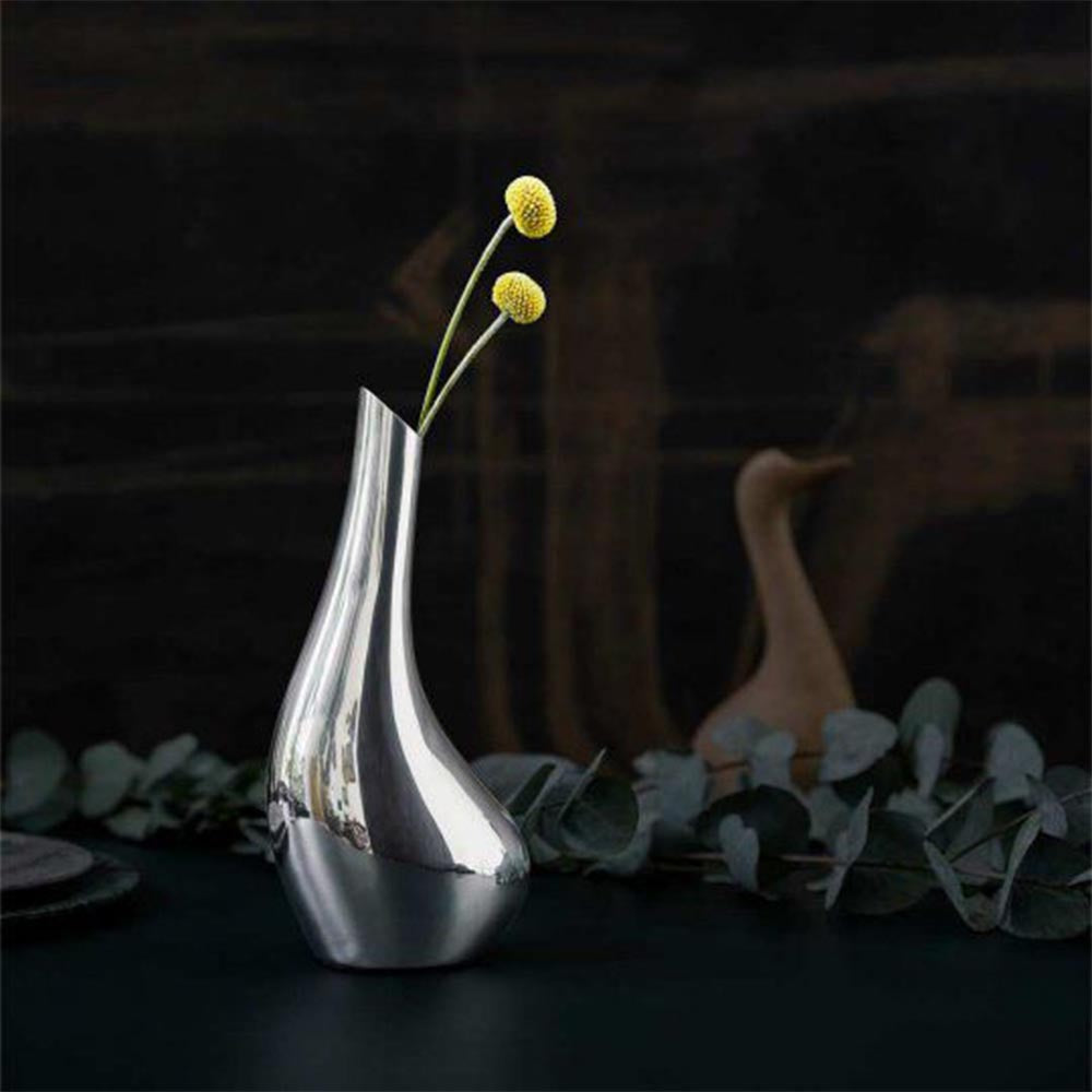 Demo - VAGNBYS Vase: Swan Solitaire Single Stem Vase in Silver Stainless Steel